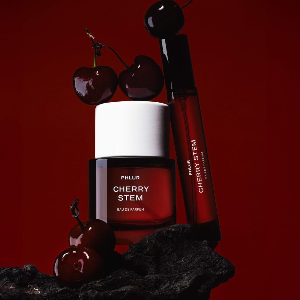 Phlur Cherry Stem 2mL Decant Sample with Spray